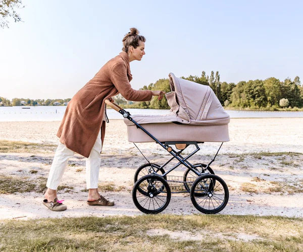 Dnische Kinderwagen mit XL-Liegeflche   skandinavisch sicher   Nordknirpse