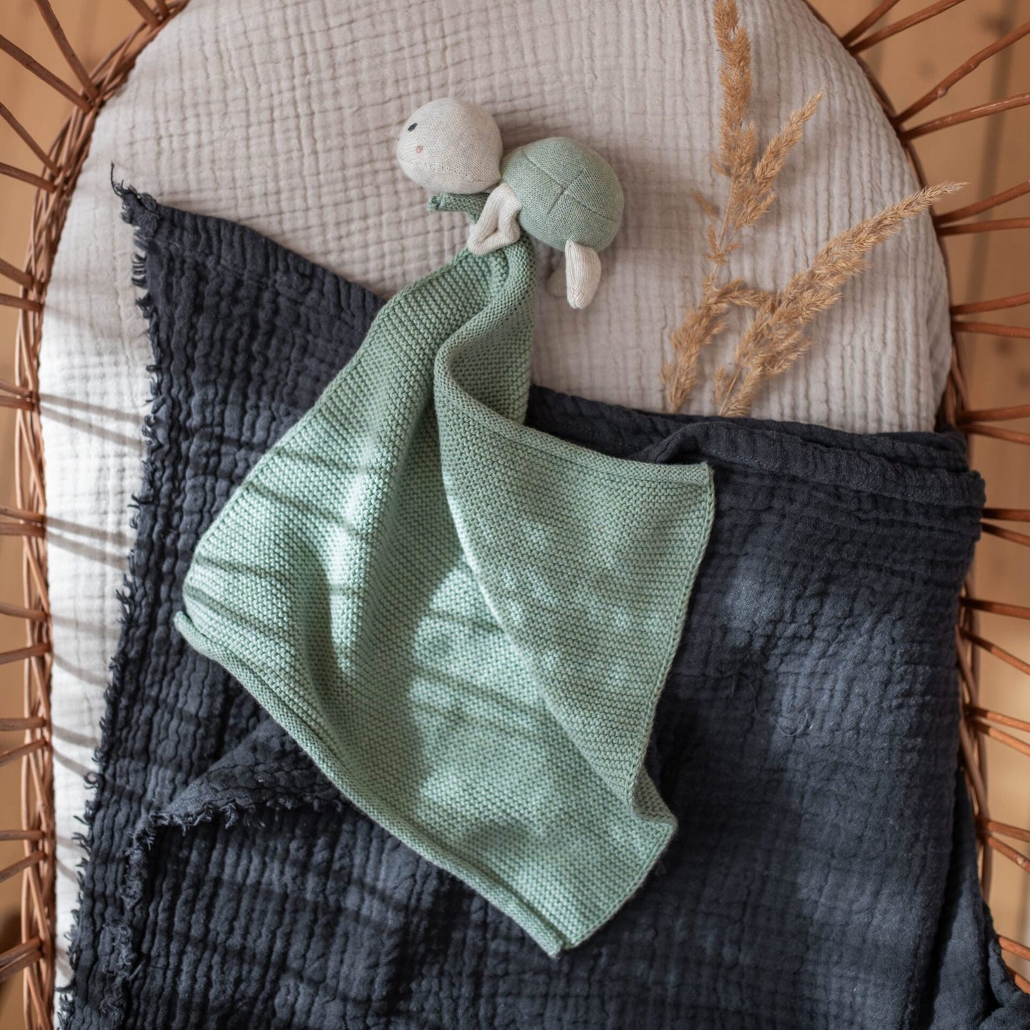 Cuddle Cloth Schildkröte mint - von ava&yves