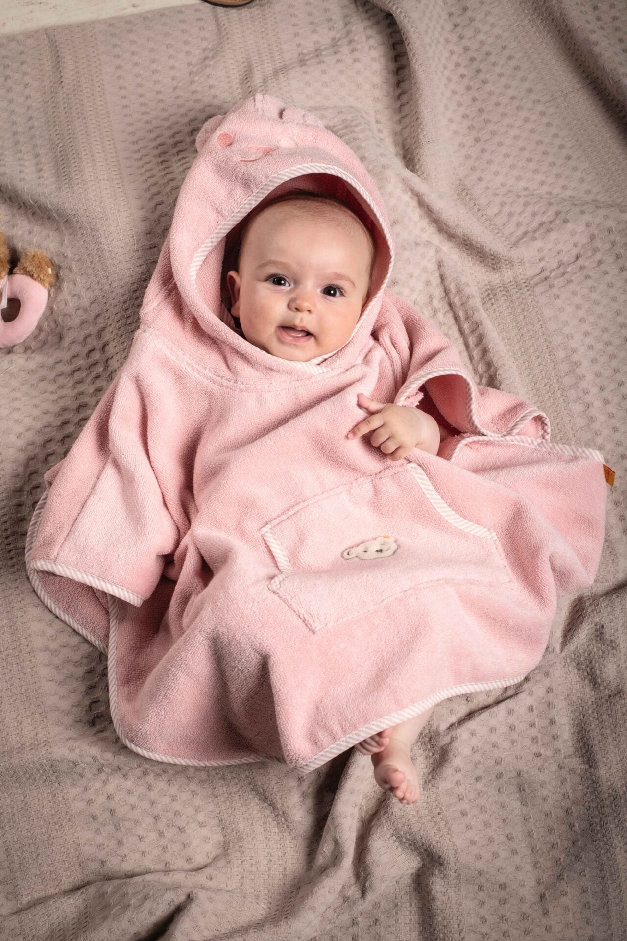 Bade Poncho rosa - von steiff