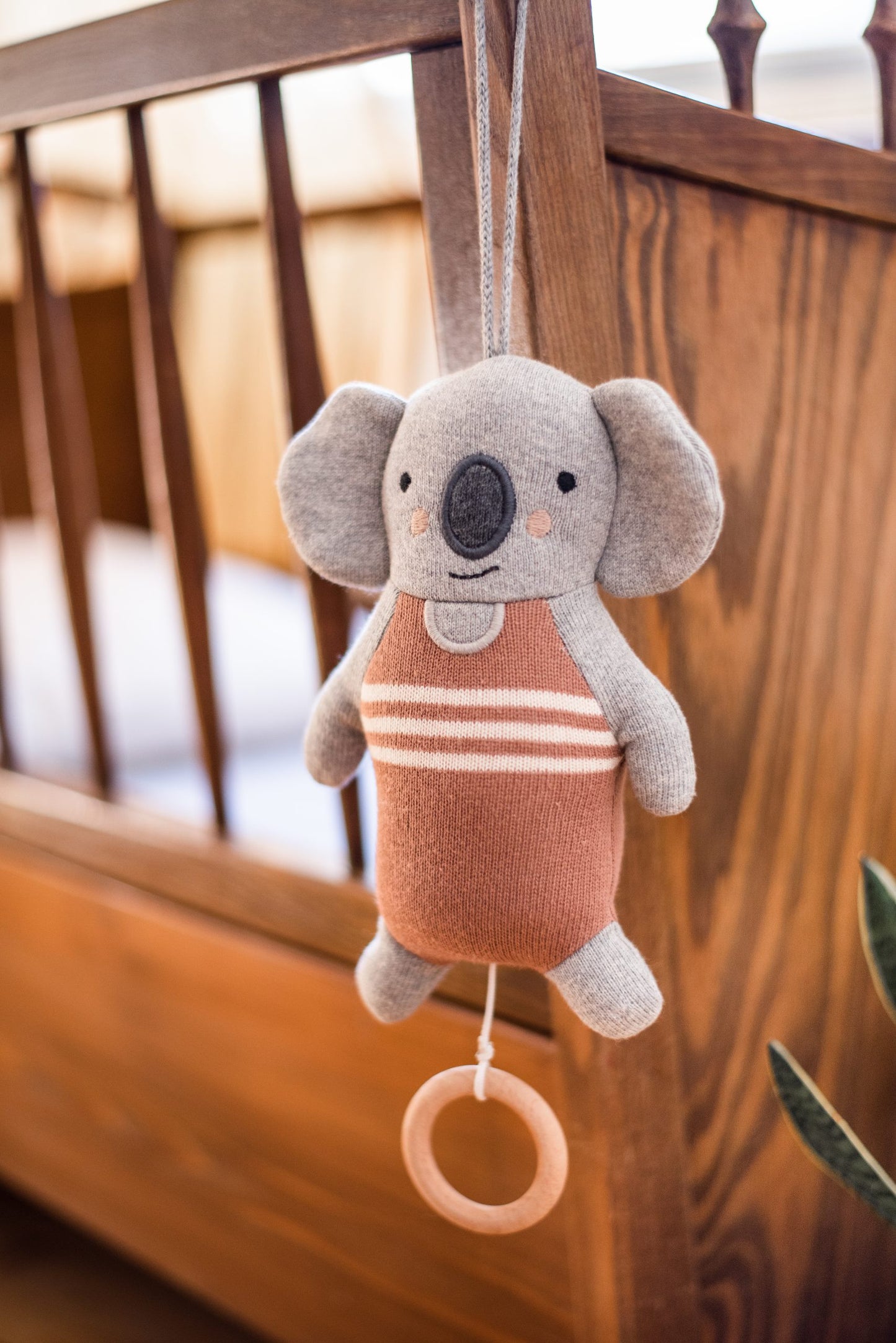 Strickspieluhr Koala, braun - von ava&yves