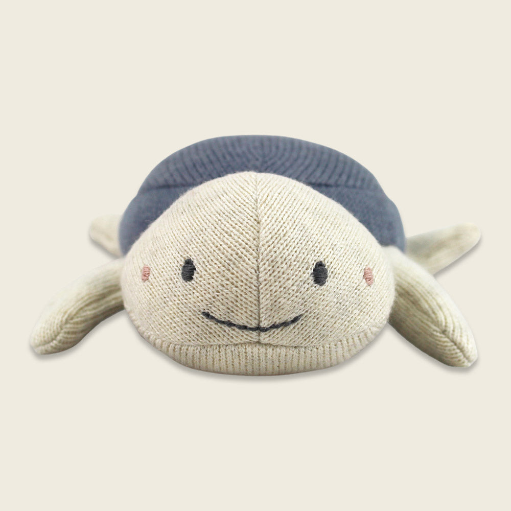 Rassel Schildkröte jeansblau - von ava&yves