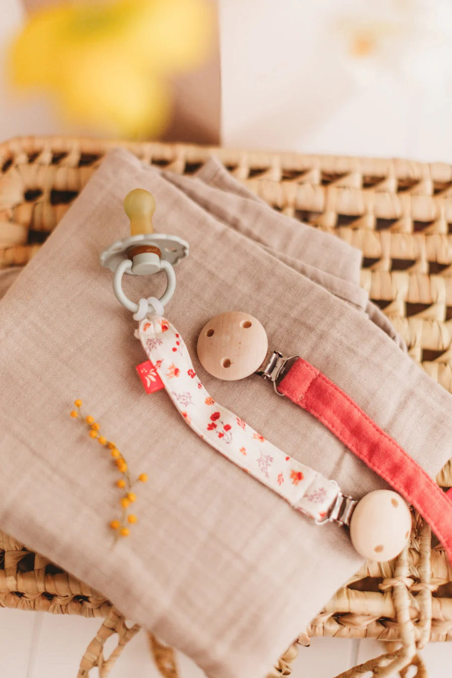 Schnullerkette Himbeere - von kikadu