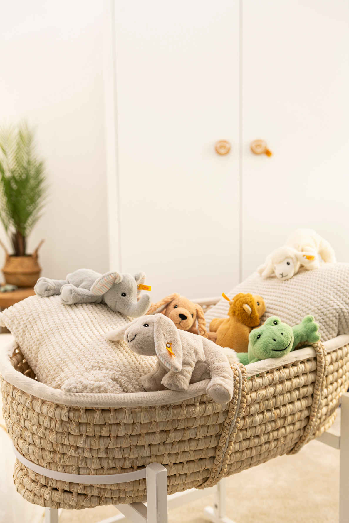 Soft Cuddly Floppy Hoppel Hase - von steiff